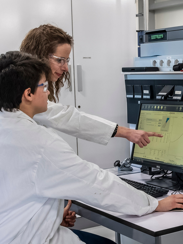 Bjørn Thorsen plastics lab in lyon, elastomers